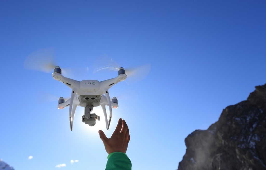 Filmowanie dronem - o czym warto pamiętać?